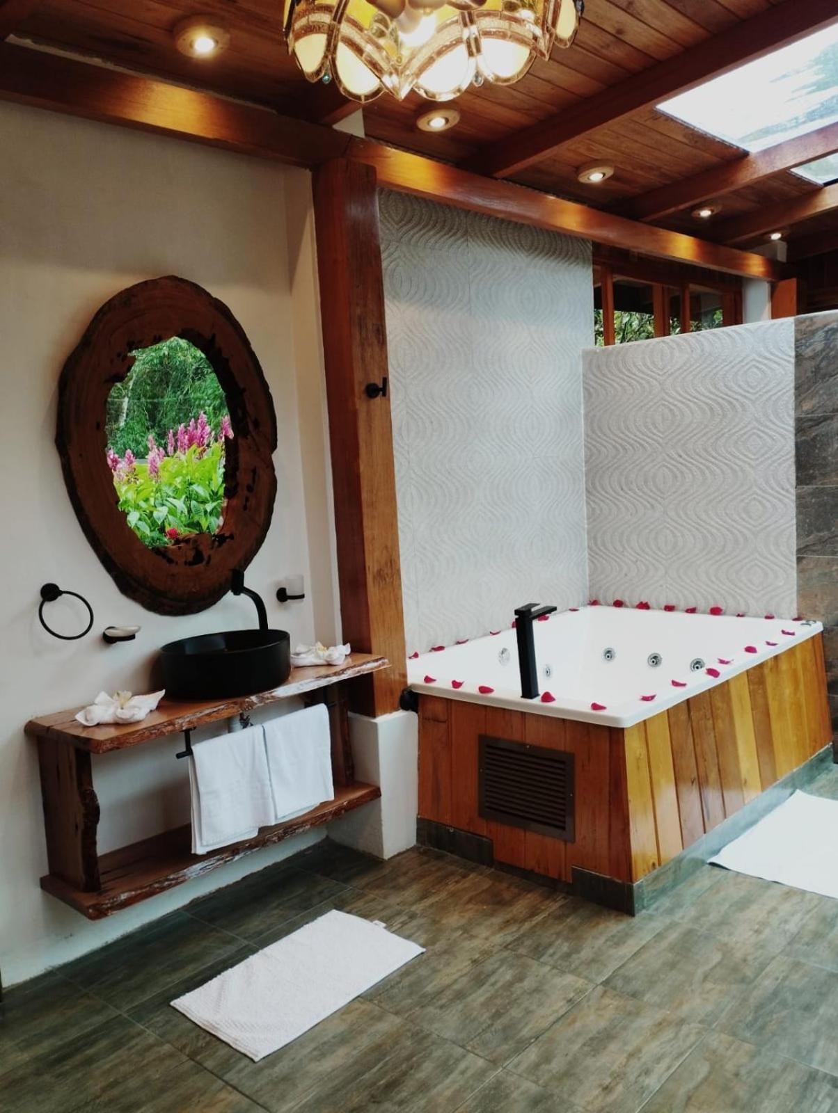 Saguamby Lodge Mindo